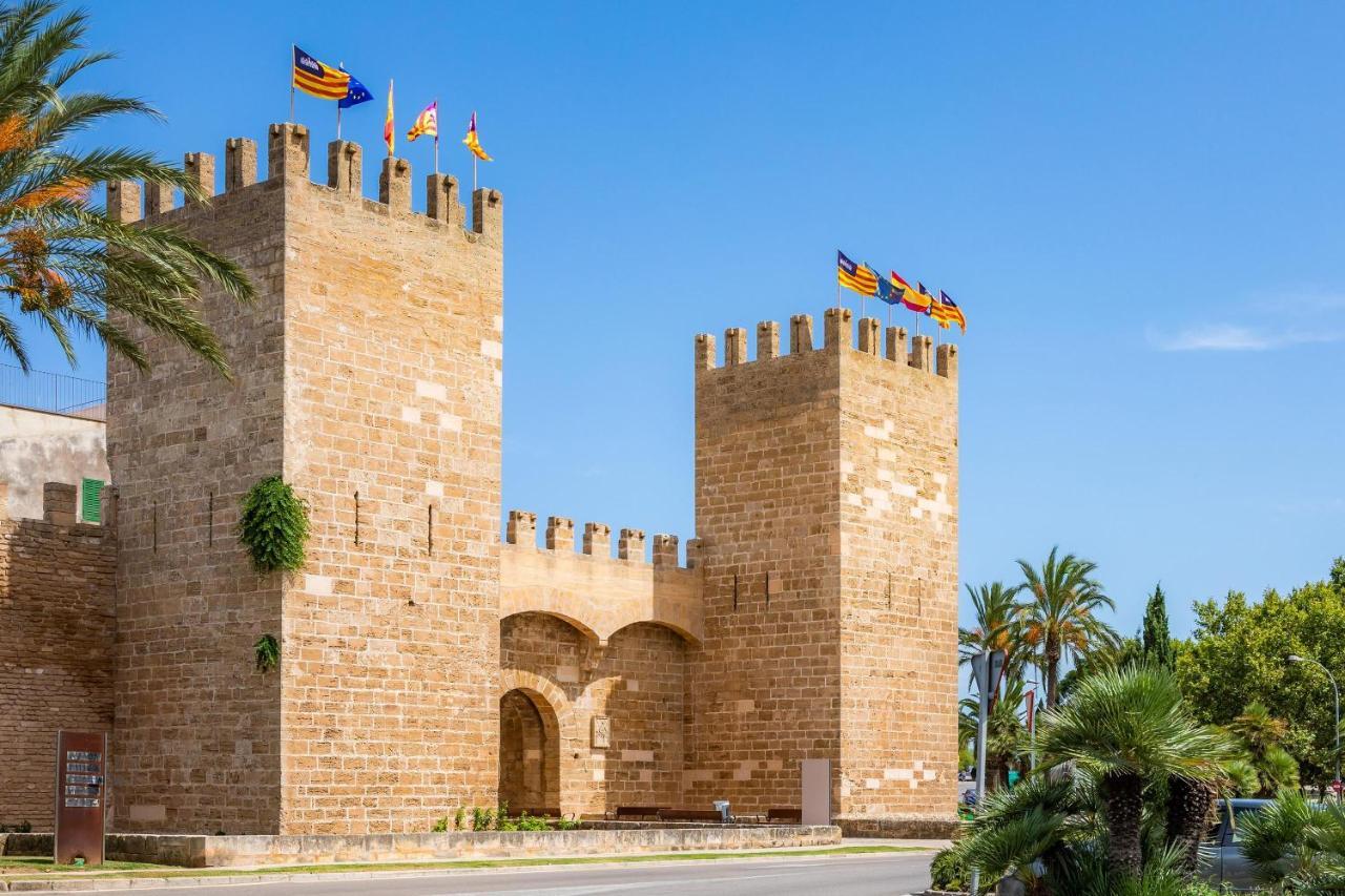 Alcudia House *